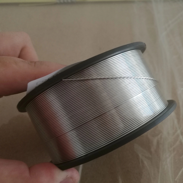 E71T-11 ফ্লাক্স কোর ওয়েল্ডিং ওয়্যার